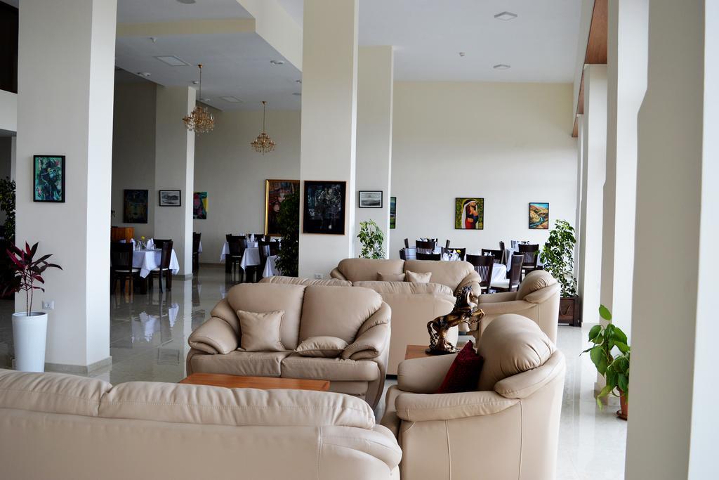 Taybeh Golden Hotel รามัลเลาะห์ ภายนอก รูปภาพ